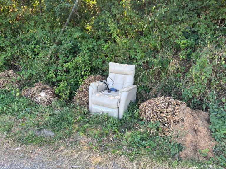 Illegale Müllentsorgung in der Gemarkung Helmeroth